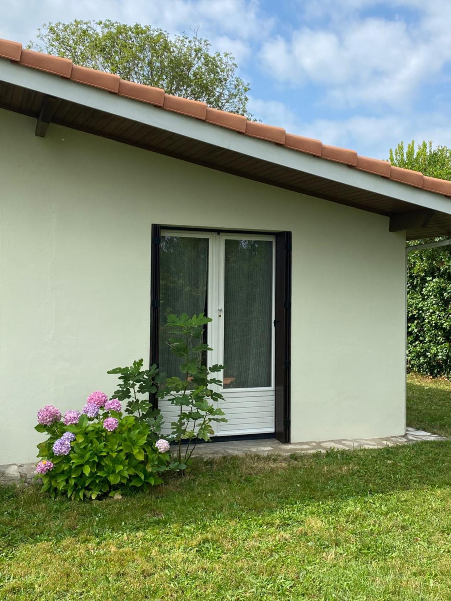 Appartement Avec Jardin Le Porge Exterior photo