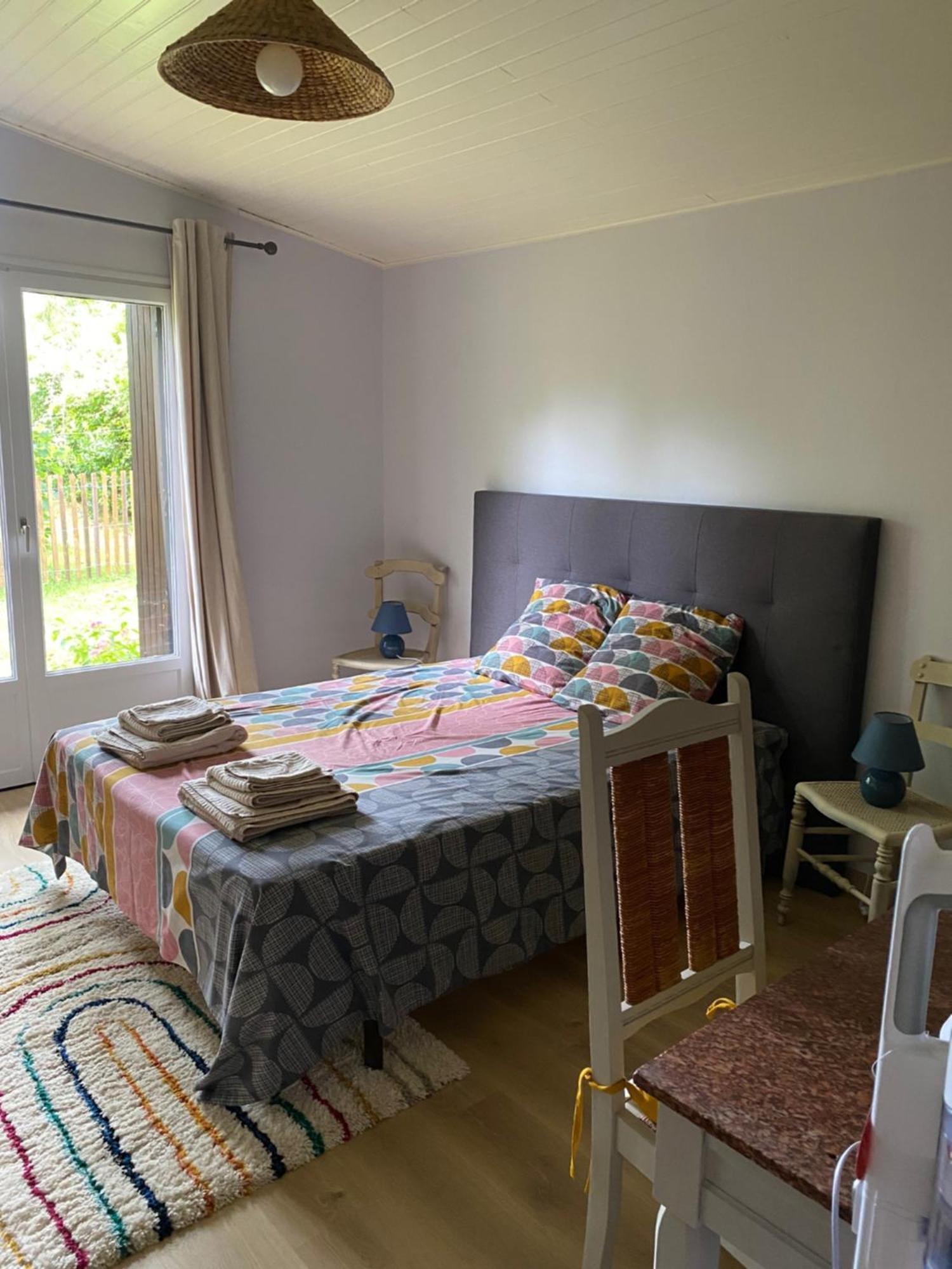 Appartement Avec Jardin Le Porge Exterior photo